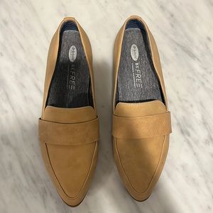 Tan Dr. Scholl’s Esta Loafer - Size 9